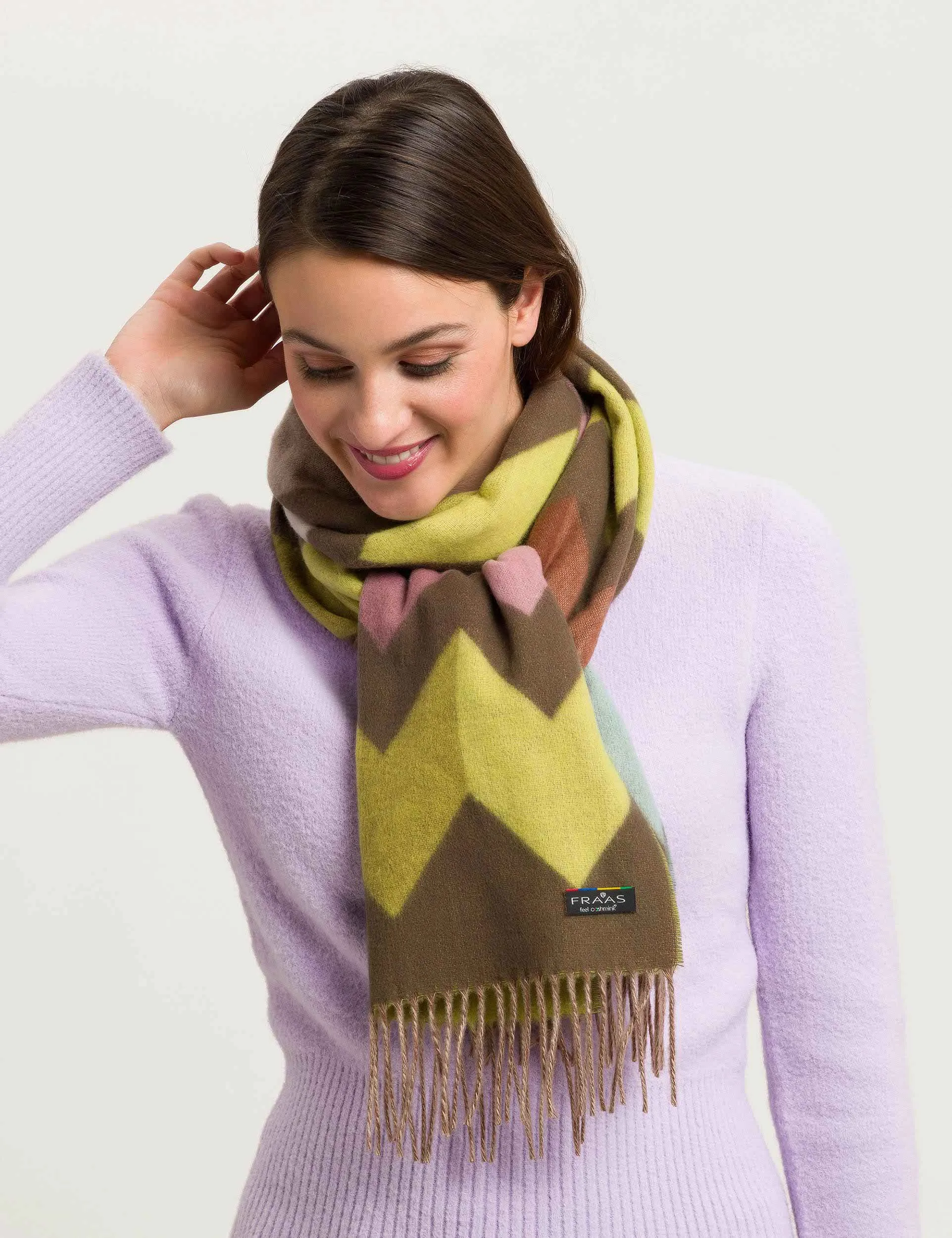 FRAAS - The Scarf Company - Chevron Zig Zag Eco: Grey