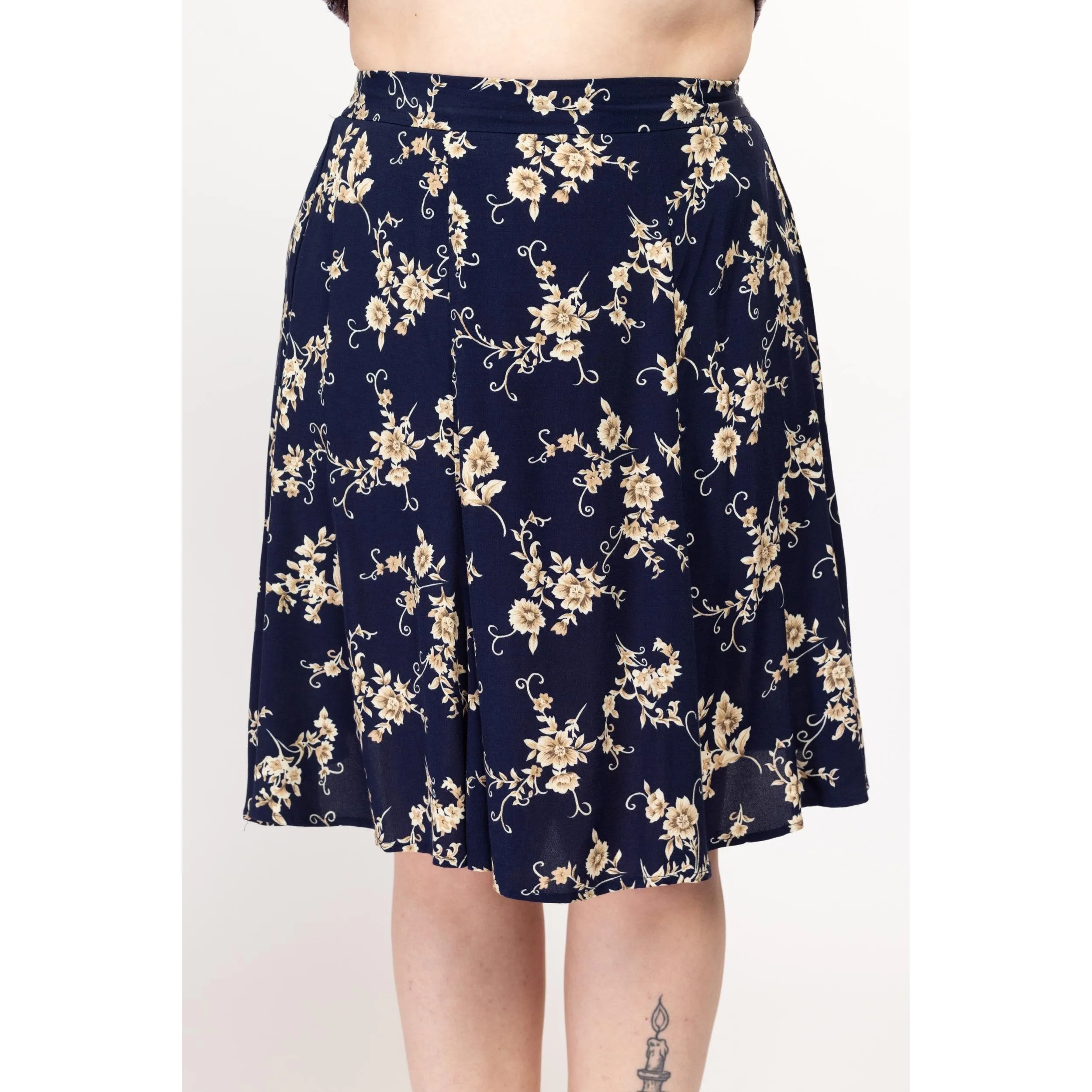 Large 90s Navy Floral Knee Length Skirt 31"-35"
