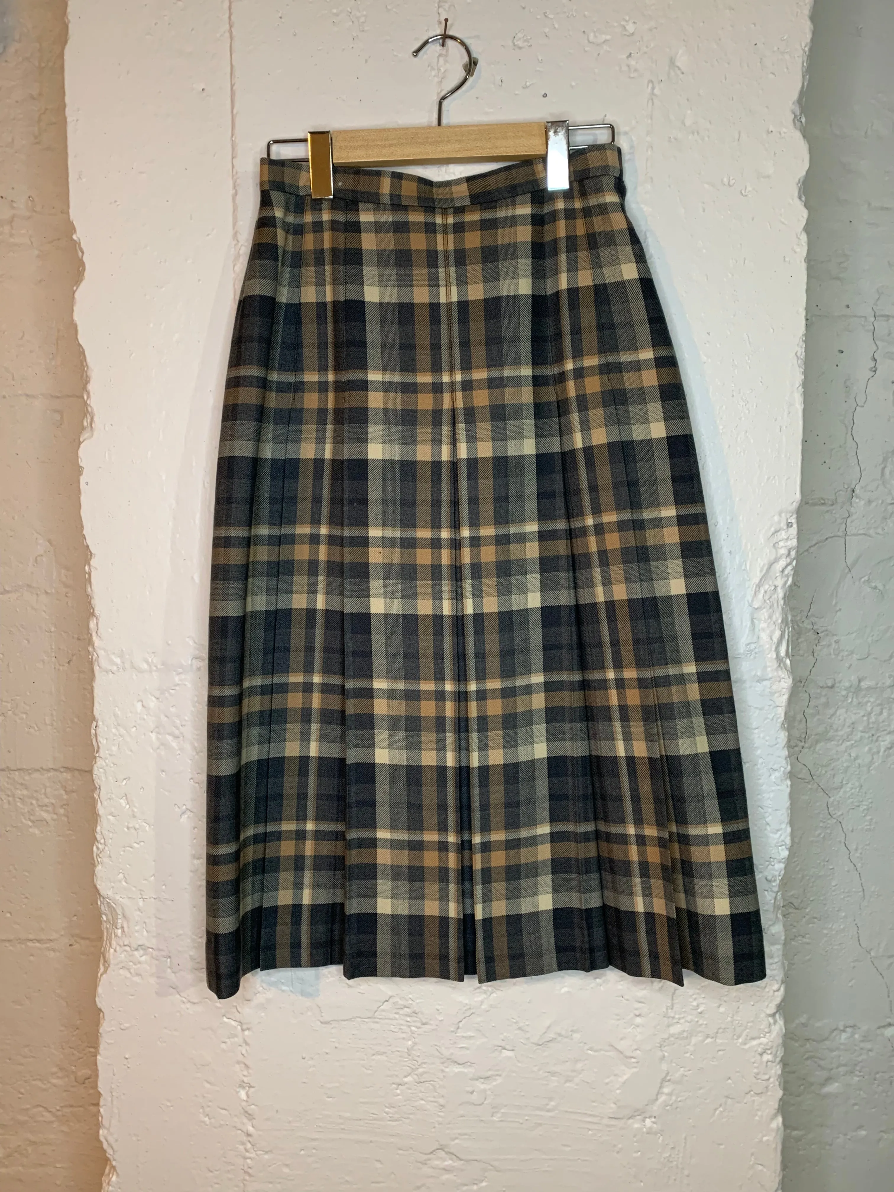 (RR488) Mid-Length Skirt