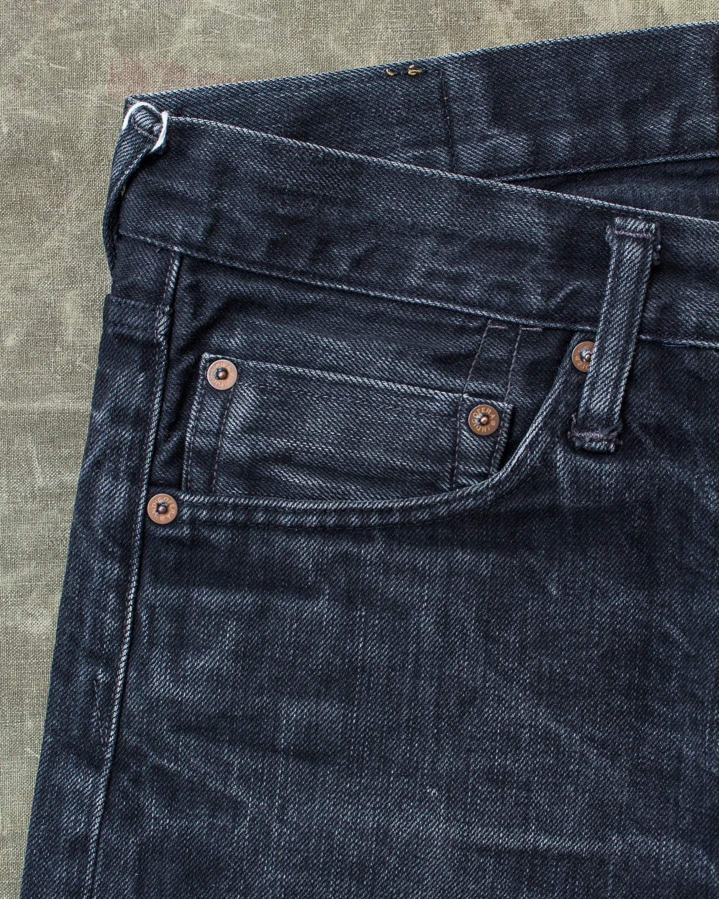 Second Hand Indigofera Clint Jeans Gunpowder W32 / L 34