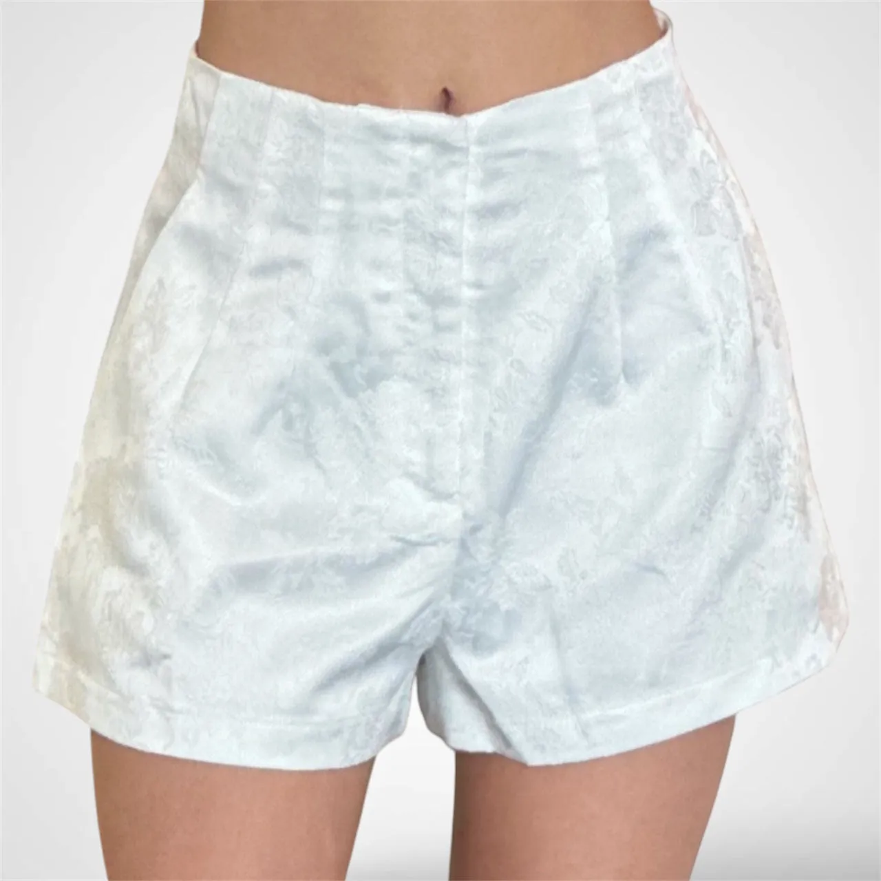 White Detail Casual Short