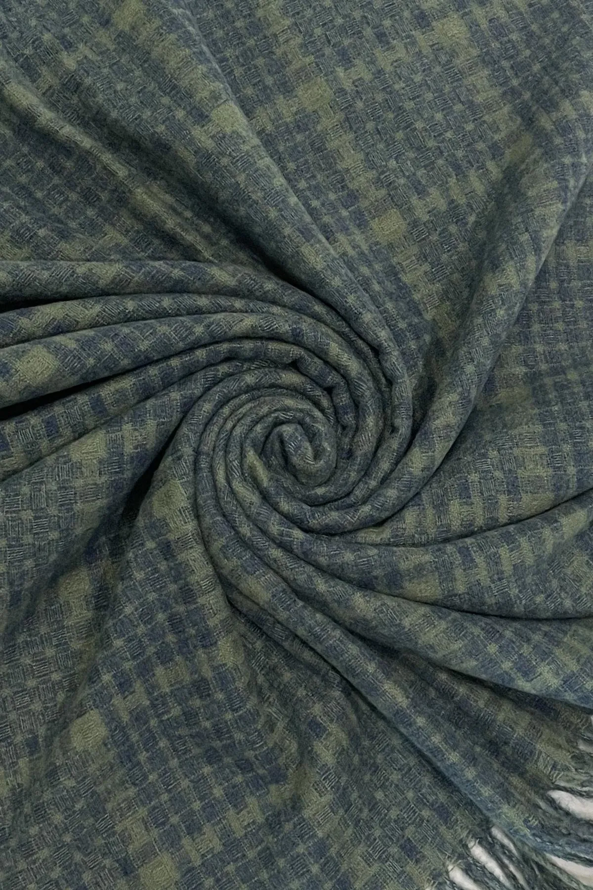 Woven Textured Check Blanket Tassel Scarf
